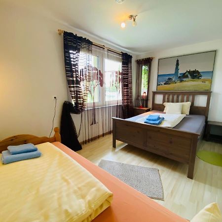 Apartment Emil Im Eg Mit Garten In Suhl Εξωτερικό φωτογραφία